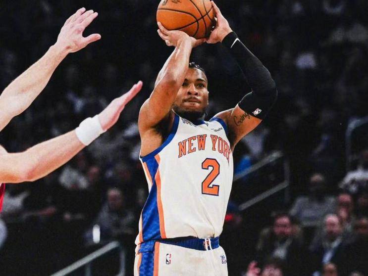 开云中国网站-包含今夜多伦多猛龙备战德甲国际比赛日纽约尼克斯豪取连胜之后，今夜底特律活塞调整名单以备NBA常规赛的词条